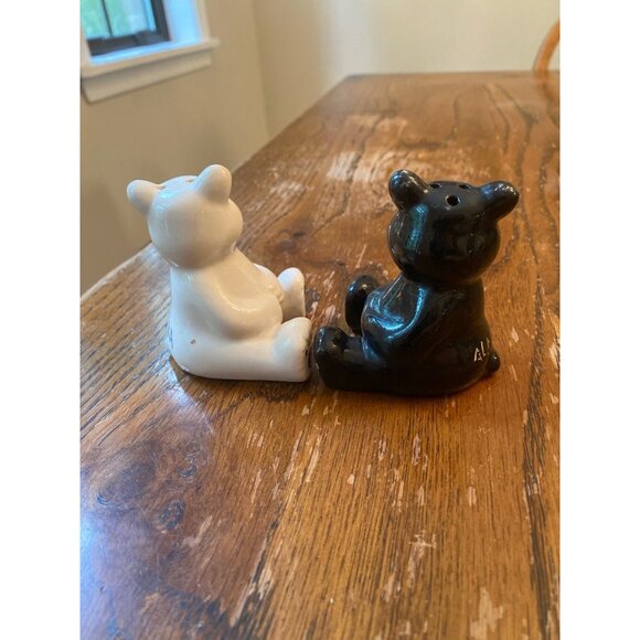 Vintage Bear Salt and Pepper Shakers Alaska White and Black Bears Ceramic - Picture 4 of 8